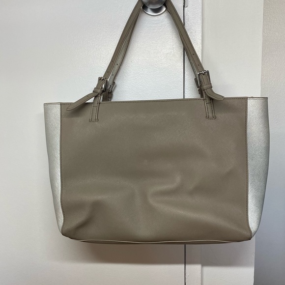 Tory Burch Nude/Tan Tote Bag - Picture 3 of 8